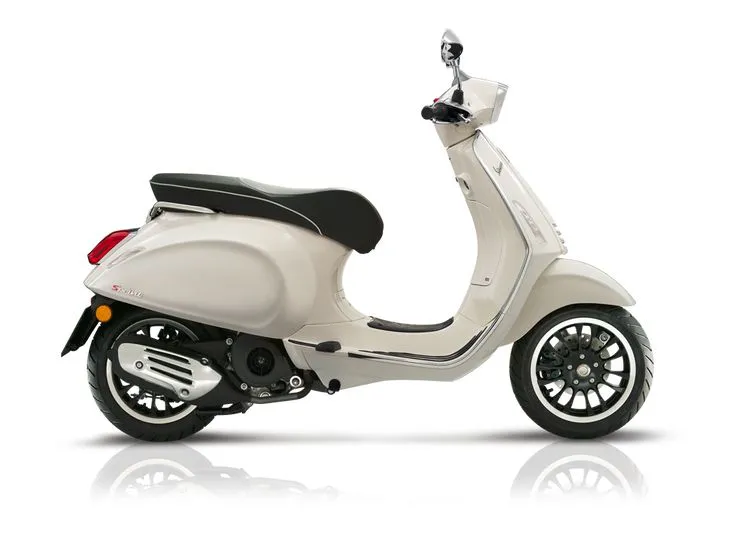 Vespa Primavera Tampak Samping
